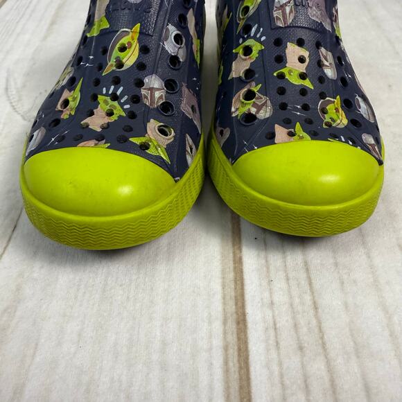 Kids Star Wars The Mandalorian Grogu Native Shoes Clogs Slip On Size 8C - Picture 2 of 7